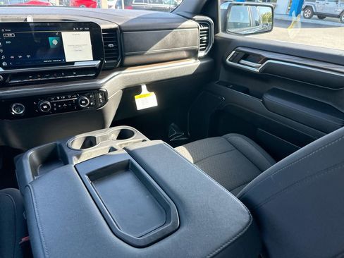 Used 2023 Chevrolet Silverado 1500 LT AWD/4WD image 22