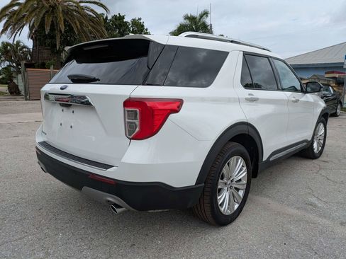 Used 2023 Ford Explorer Limited w/ Limited Technology Package RWD image 4