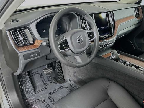 Used 2023 Volvo XC60 T8 Plus w/ Protection Package Premier AWD/4WD image 9