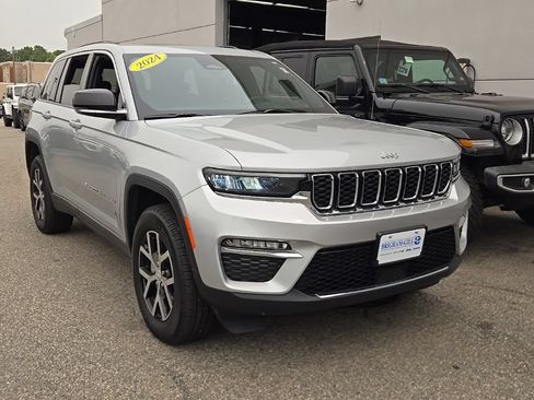 Certified 2024 Jeep Grand Cherokee Limited AWD/4WD image 4