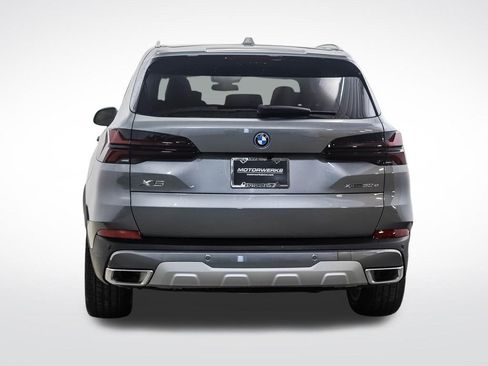 New 2026 BMW X5 xDrive50e w/ Premium Package AWD/4WD image 4