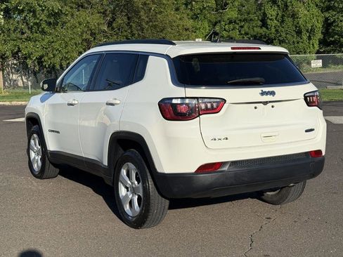 Used 2018 Jeep Compass Latitude w/ Popular Equipment Group AWD/4WD image 11