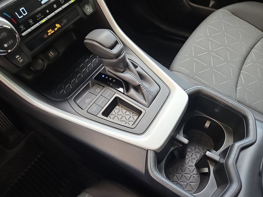 Used 2023 Toyota RAV4 XLE FWD image 19