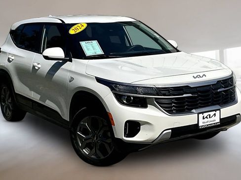 Certified 2024 Kia Seltos LX AWD/4WD image 3