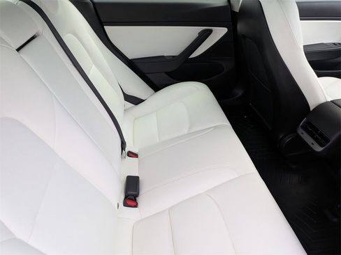 Used 2020 Tesla Model 3 Standard Range Plus image 29