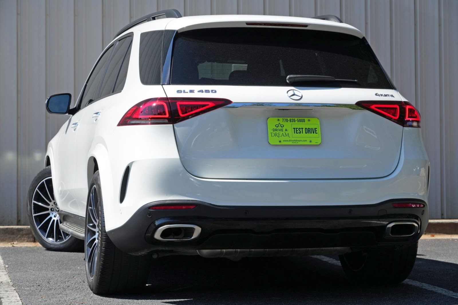 Used 2022 Mercedes-Benz GLE 450 4MATIC w/ AMG Line Exterior image 6