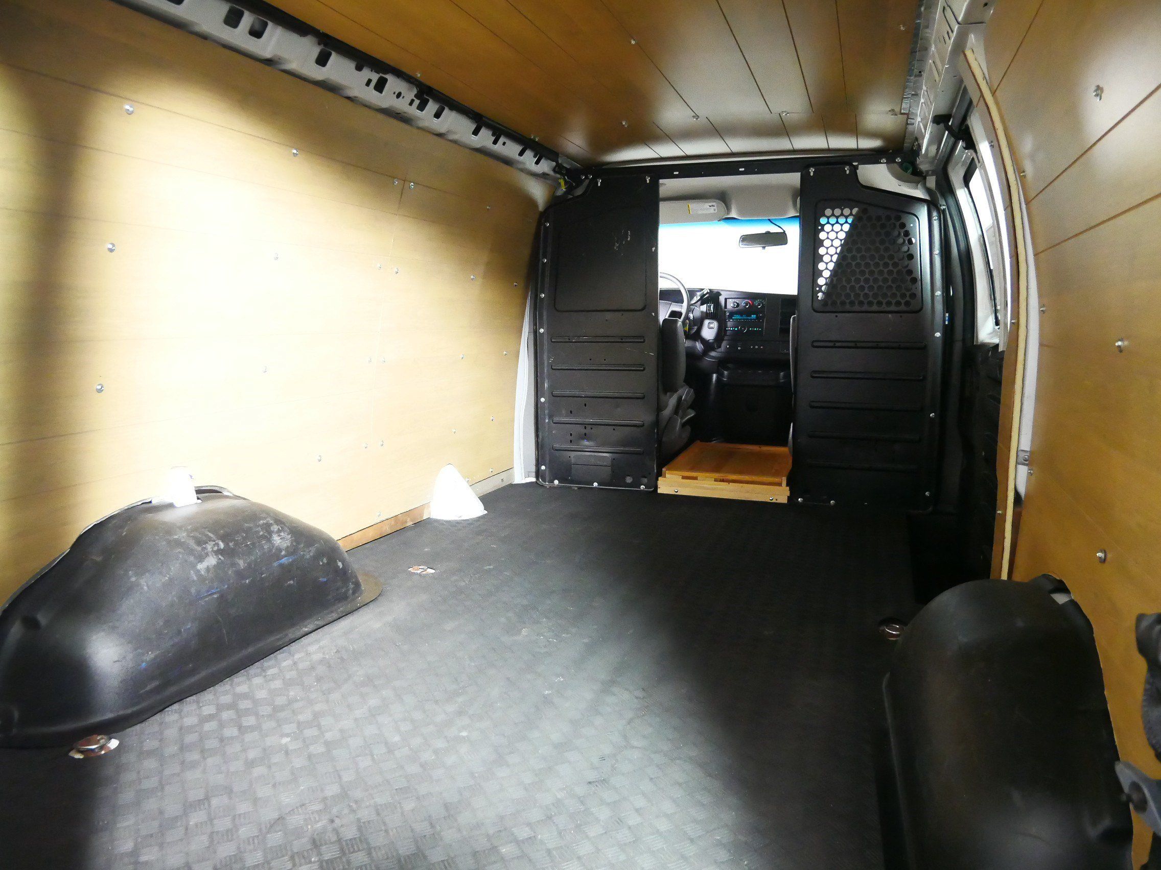 Used 2019 GMC Savana 2500 w/ Driver Convenience Package RWD image 18