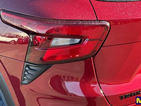 Used 2024 Chevrolet Trax LS w/ LS Convenience Package image 32