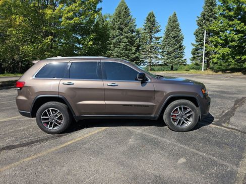 Used 2021 Jeep Grand Cherokee Limited w/ Trailer Tow Group IV AWD/4WD image 6