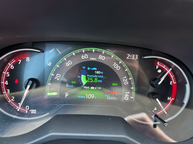 Used 2025 Toyota RAV4 XLE w/ Convenience Package FWD image 8