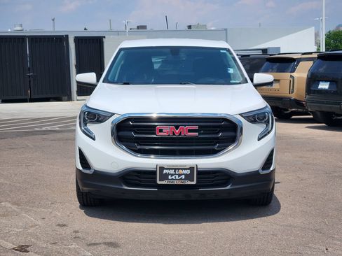 Used 2018 GMC Terrain SLE FWD image 2