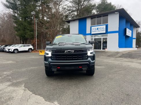 Used 2025 Chevrolet Silverado 1500 LT Trail Boss w/ LPO, Dark Essentials Package image 9