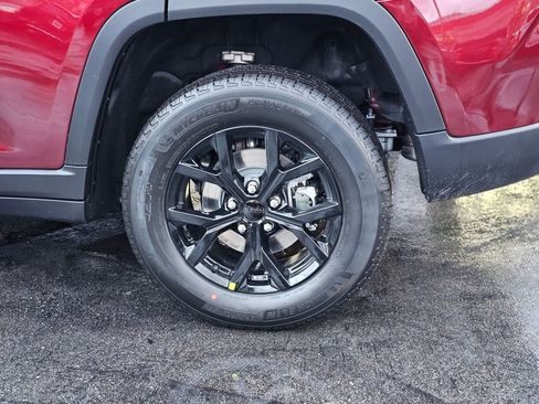 New 2026 Jeep Grand Cherokee Altitude image 9