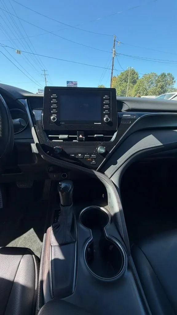 Used 2021 Toyota Camry SE FWD image 10