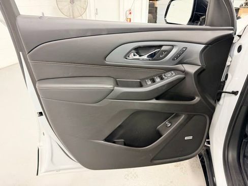 Certified 2020 Chevrolet Traverse Premier w/ Redline Edition AWD/4WD image 23