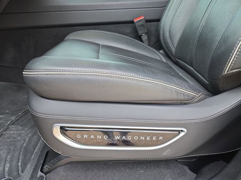 Used 2024 Jeep Grand Wagoneer Series II w/ Quick Order Packagew 28T image 17