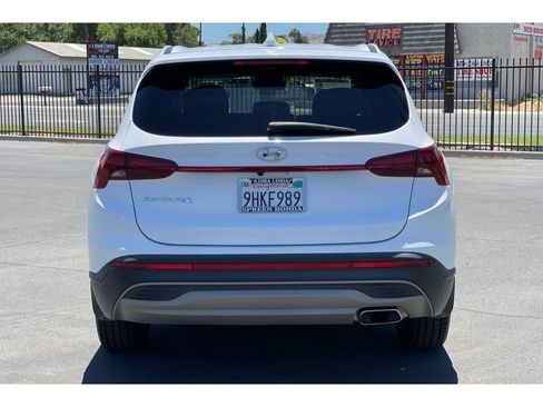 Used 2023 Hyundai Santa Fe SE FWD image 4
