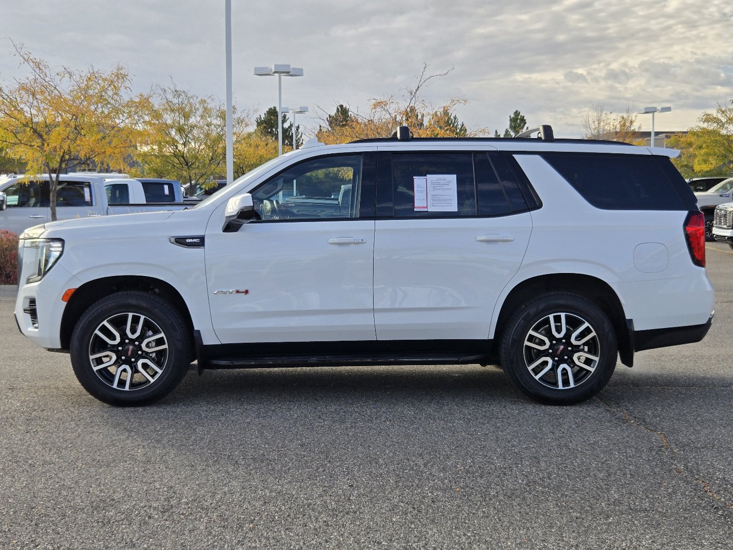 Used 2024 GMC Yukon AT4 AWD/4WD image 42