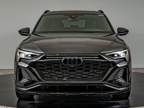 Used 2024 Audi Q8 e-tron Prestige w/ Prestige Package AWD/4WD image 2