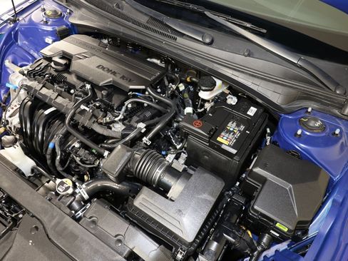 Used 2025 Hyundai Elantra Limited FWD image 33