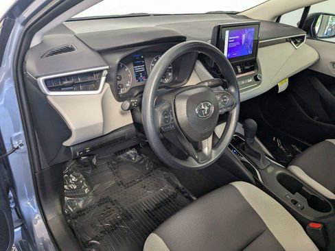 Used 2025 Toyota Corolla LE w/ LE Premium Package FWD image 10