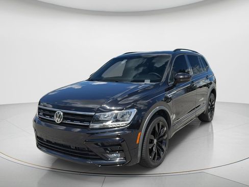 Certified 2020 Volkswagen Tiguan SE R-Line FWD image 1