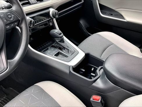 Used 2025 Toyota RAV4 XLE w/ Convenience Package FWD image 15