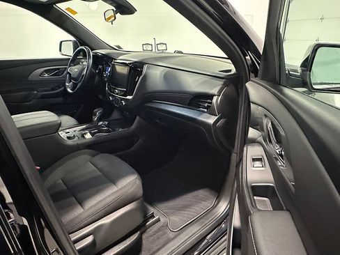 Used 2023 Chevrolet Traverse LT AWD/4WD image 27