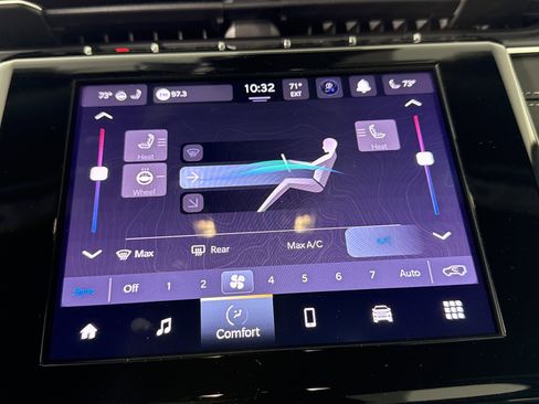 New 2025 Jeep Grand Cherokee Altitude image 22