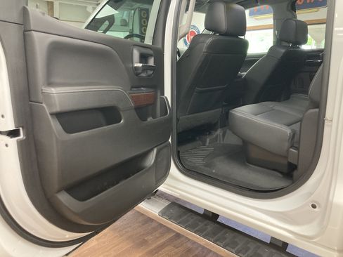 Used 2019 GMC Sierra 2500 SLT w/ Duramax Plus Package AWD/4WD image 13