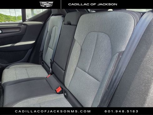 Used 2024 Volvo XC40 B5 Core image 21