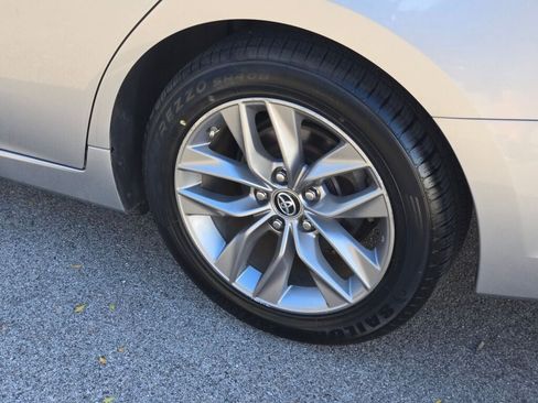 Used 2019 Toyota Avalon XLE w/ Moonroof Package image 17