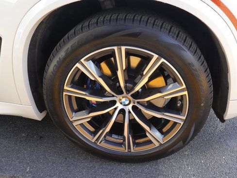 Used 2022 BMW X5 xDrive40i w/ M Sport Package image 44