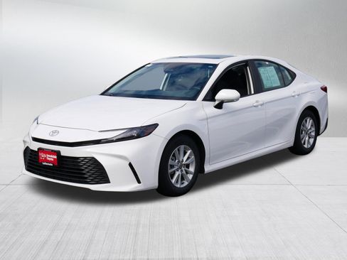Certified 2025 Toyota Camry LE w/ Convenience Package FWD image 3