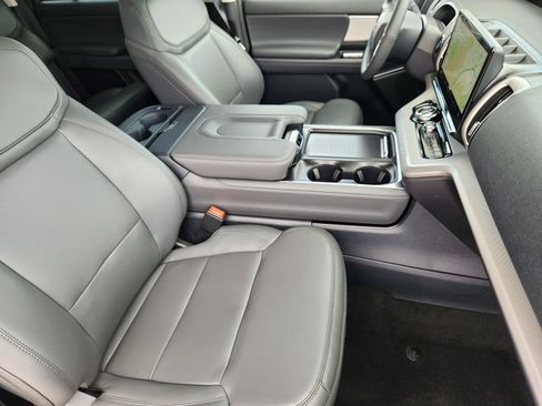 New 2026 Ford Expedition Active AWD/4WD image 13