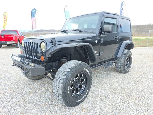 Used 2012 Jeep Wrangler Sahara w/ Dual Top Group image 3