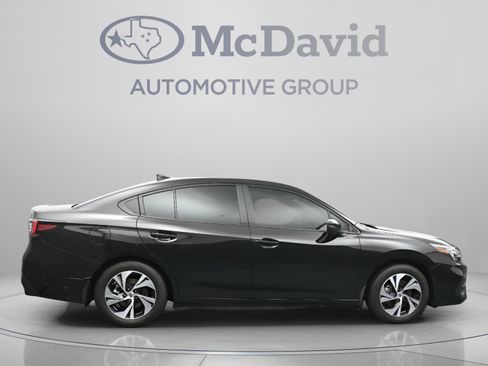 Used 2025 Subaru Legacy Premium AWD/4WD image 9
