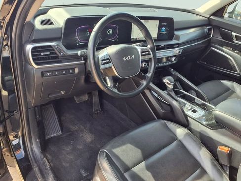 Used 2025 Kia Telluride S FWD image 8