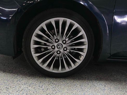 Used 2017 Toyota Avalon Limited w/ Carpet Mat Package FWD image 6