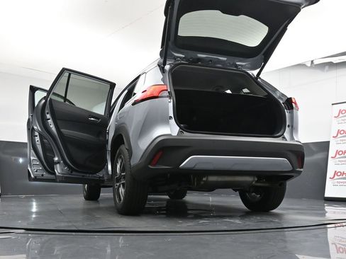 Used 2026 Toyota Corolla Cross XLE image 46