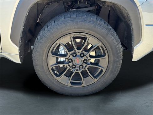 Used 2022 Toyota Tundra SR5 image 9