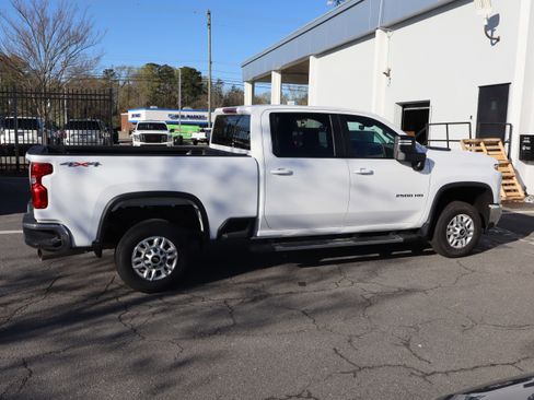 Certified 2025 Chevrolet Silverado 2500 LT w/ Convenience Package image 12