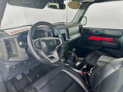 Used 2024 Ford Bronco Badlands w/ Sasquatch Package AWD/4WD image 14