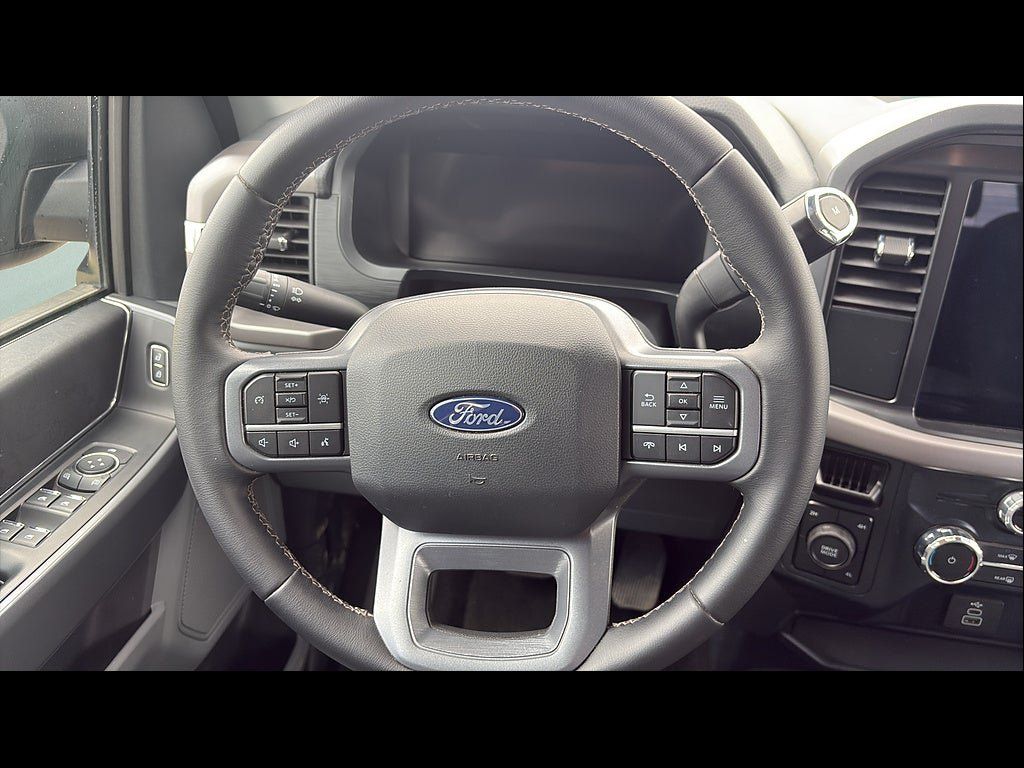 Used 2025 Ford F150 XLT w/ Equipment Group 301A Standard AWD/4WD image 17