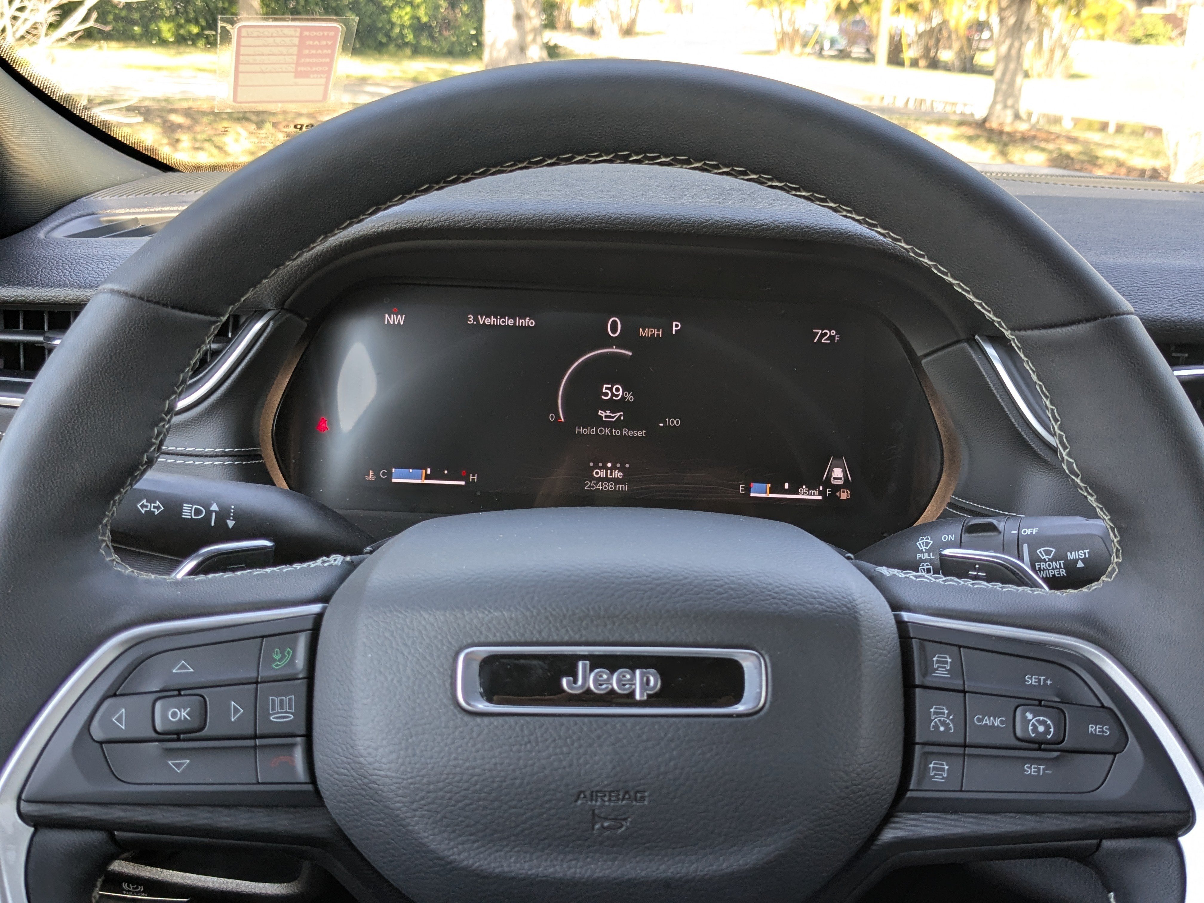 Used 2025 Jeep Grand Cherokee Altitude AWD/4WD image 29