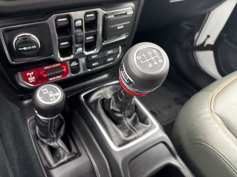 Used 2024 Jeep Gladiator Mojave image 28