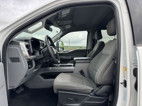 Used 2025 Ford F250 XLT w/ FX4 Off-Road Package AWD/4WD image 26