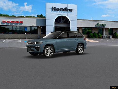 New 2026 Jeep Grand Cherokee Summit AWD/4WD image 2