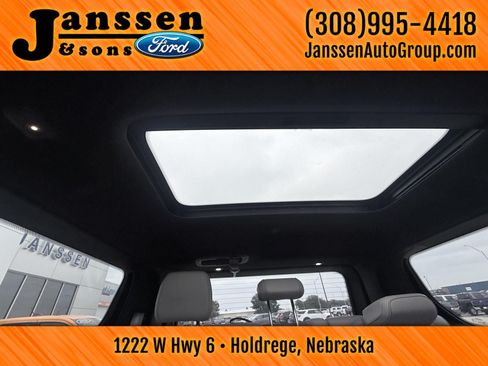 Used 2025 Jeep Wagoneer Series III w/ Premium Group I AWD/4WD image 32