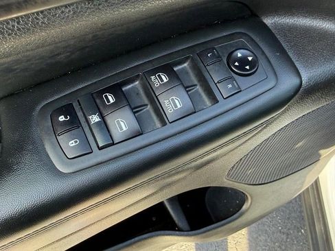 Used 2020 Jeep Grand Cherokee Laredo image 14